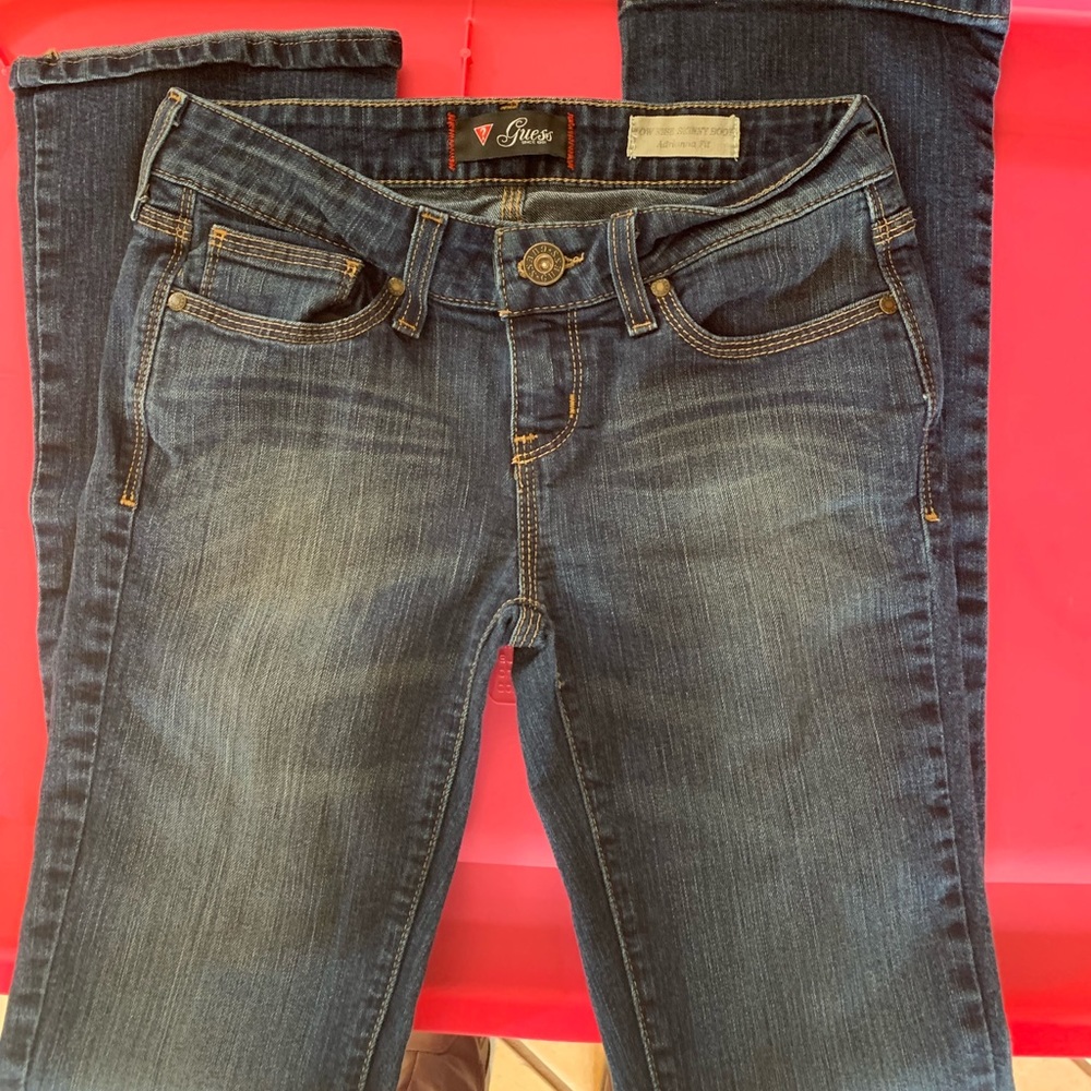 Guess skinny boot cut low rise 27